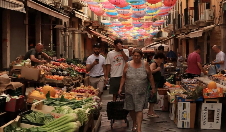 Sicilya’da Şehir ve Sofra: Çağrı Küçükel ile Palermo ve Catania’dan Gözlemler
