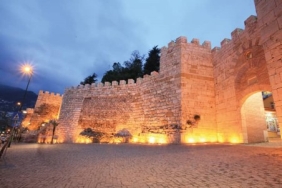 Bursa Kalesi'nin Tarihi ve Özellikleri