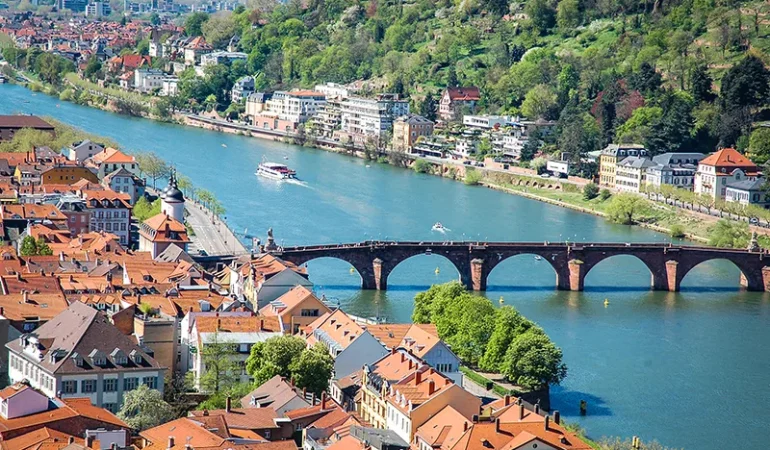 Orta Doğuda Modernlik ve Geleneğin Buluştuğu gezi rotaları