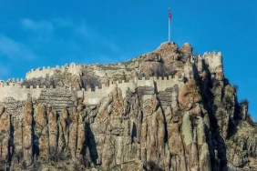 afyonkarahisar tarihi mekanları