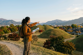 Güney Kore gezi planı için Seul, Gyeongju ve Busan şehirlerini temsil eden Kore seyahat manzarası